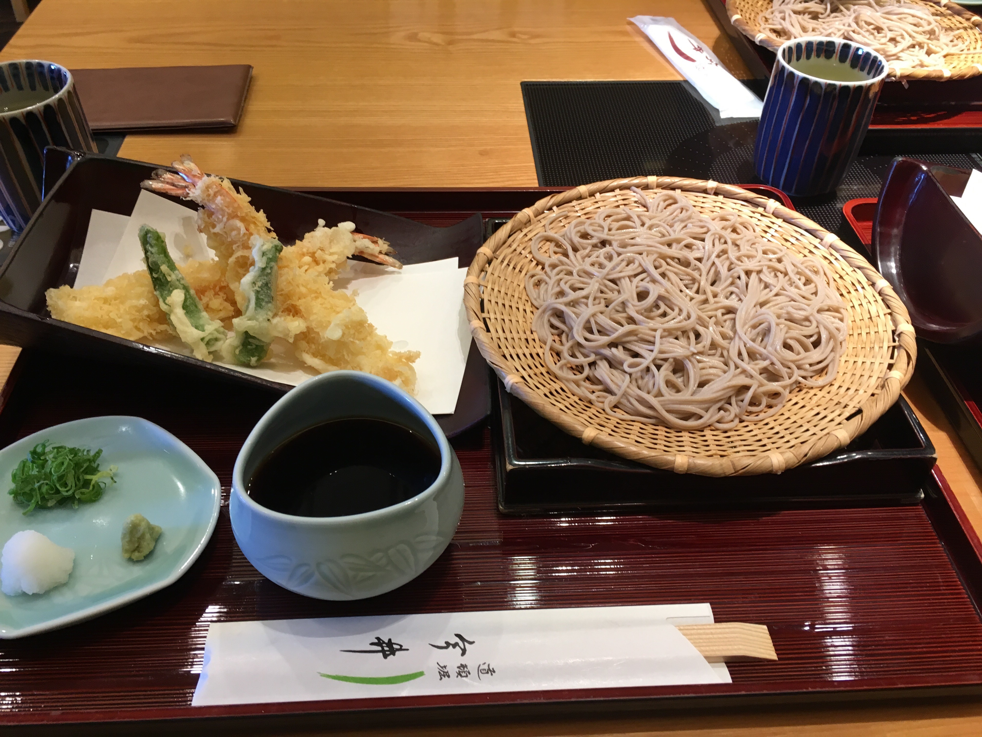 昼ごはんは、おうどん。